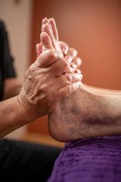 Link to: /services/reflexology